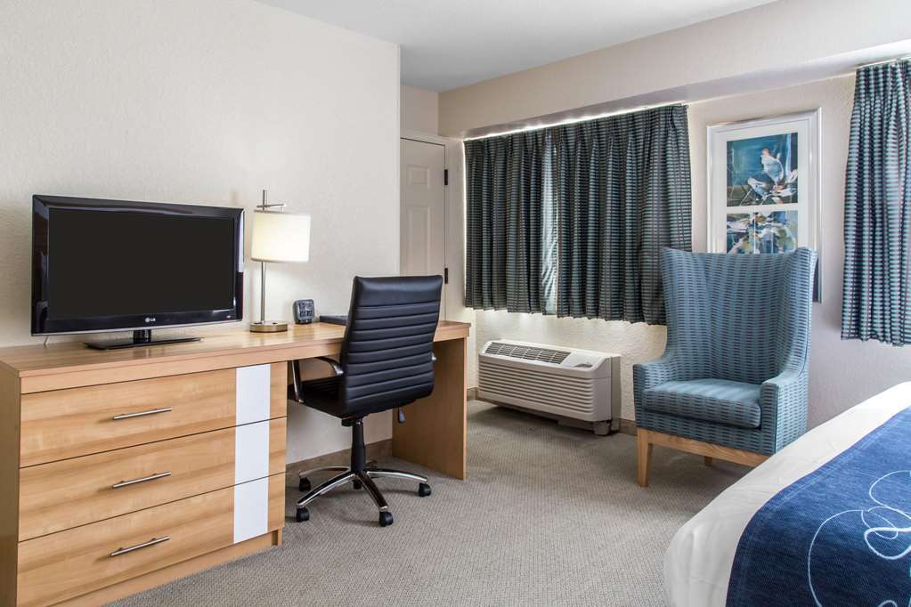 Comfort Suites Seven Mile Beach George Town Pokój zdjęcie